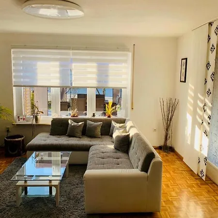 Ferienwohnung Albblick Mit Grosser Terrasse & Garten Balingen