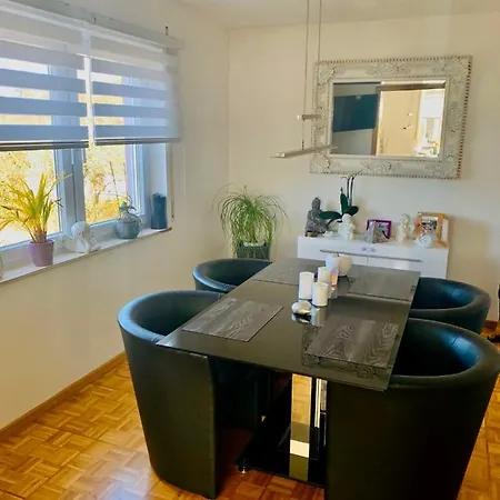 Ferienwohnung Albblick Mit Grosser Terrasse & Garten Apartamento *