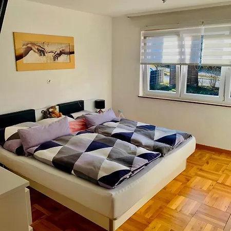 Ferienwohnung Albblick Mit Grosser Terrasse & Garten Apartamento Balingen